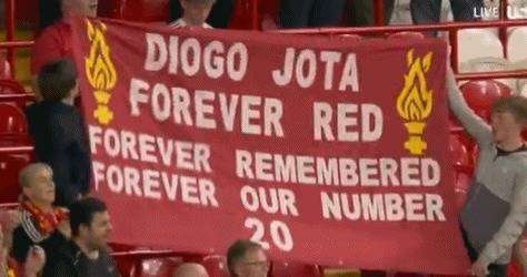 华体会官网入口-萨拉赫重返赛场，刷新纪录首场状态出色，拜仁观众沸腾！上演精彩一战的简单介绍